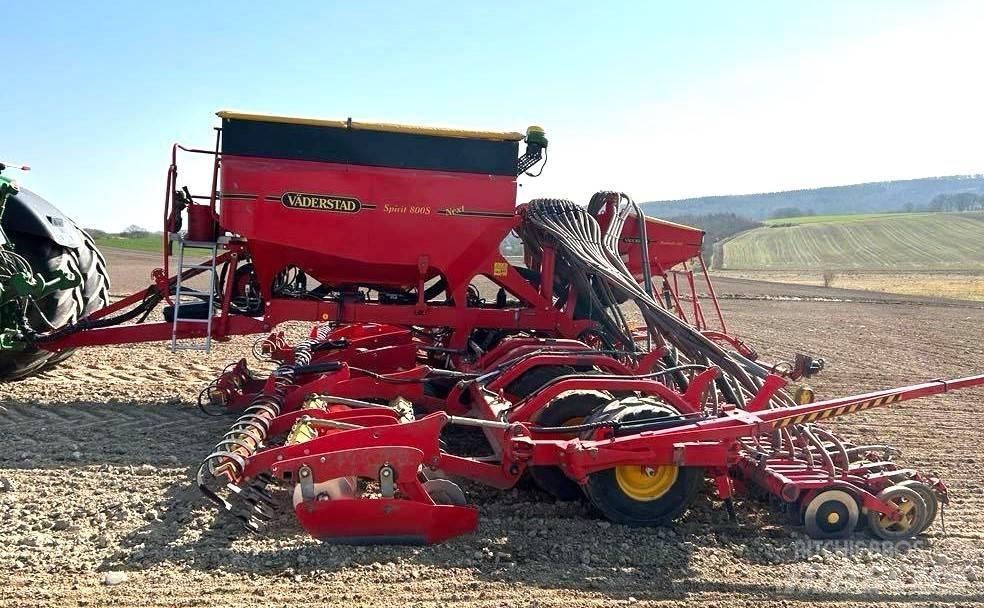 Väderstad Spirit800S Drills