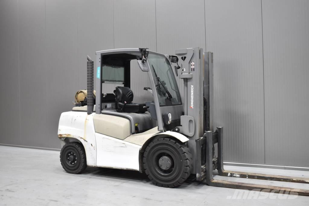 Jungheinrich TFG S50 LPG trucks