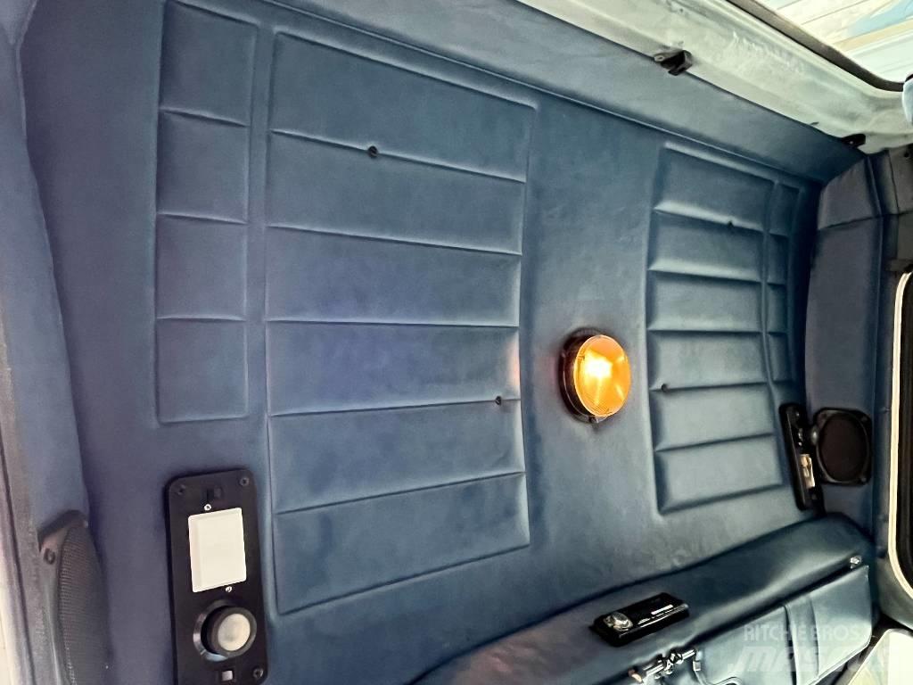 Peterbilt 357 Prime Movers