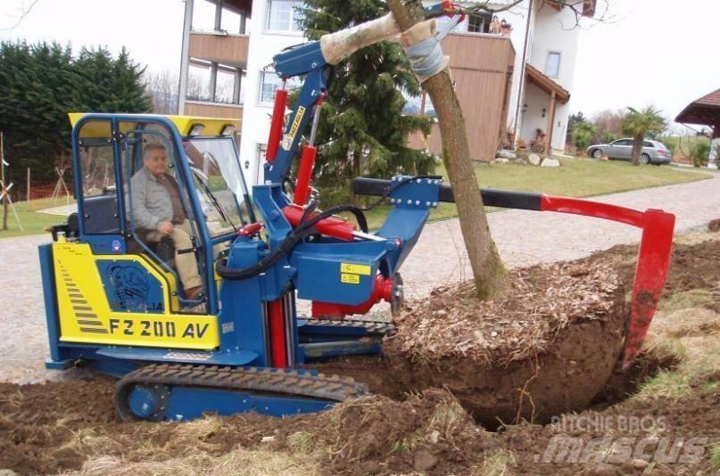  Pazzaglia FZ 200 AV Other groundscare machines