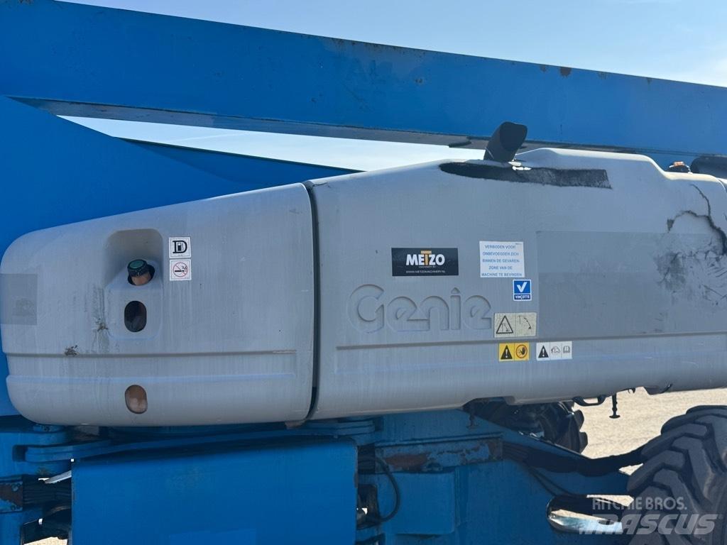 Genie 135/70 Articulated boom lifts