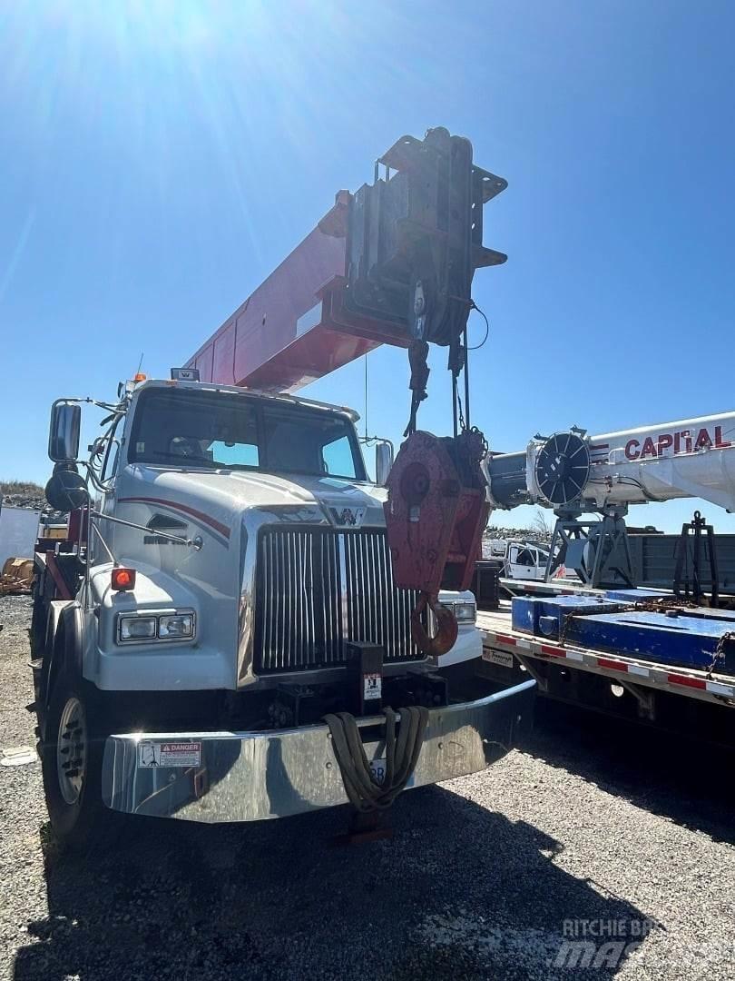 Elliott 50105R Other trucks