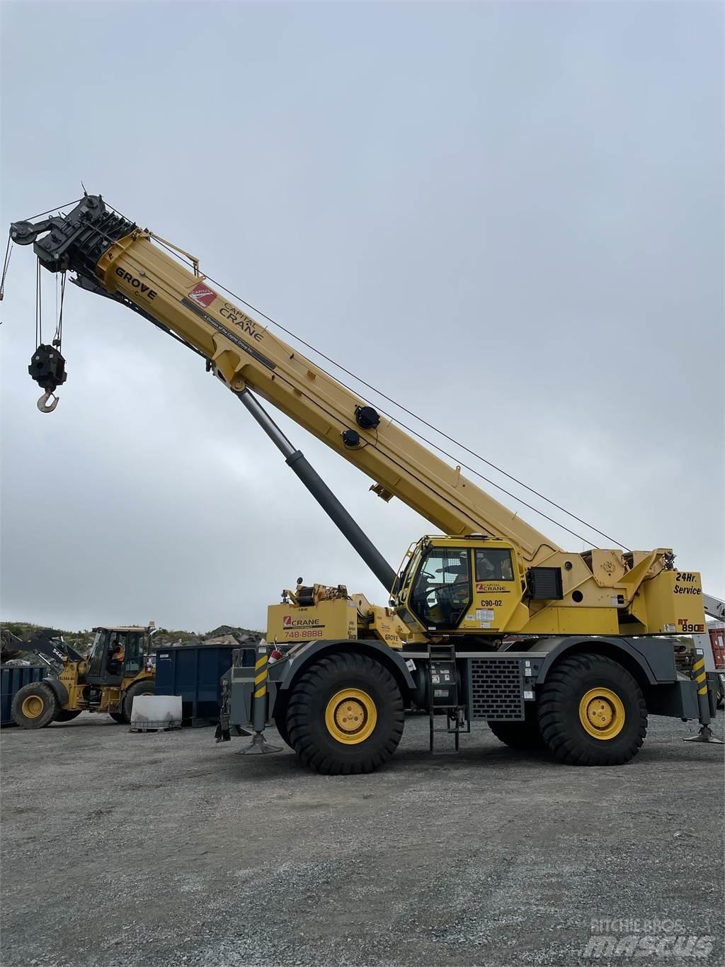 Grove RT890E Rough terrain cranes