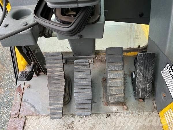 Grove RT890E Rough terrain cranes