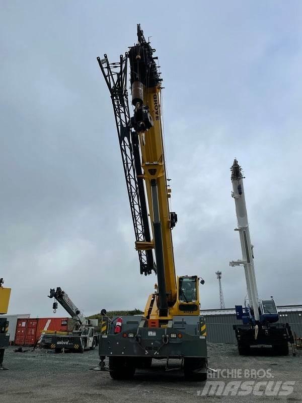 Grove RT890E Rough terrain cranes