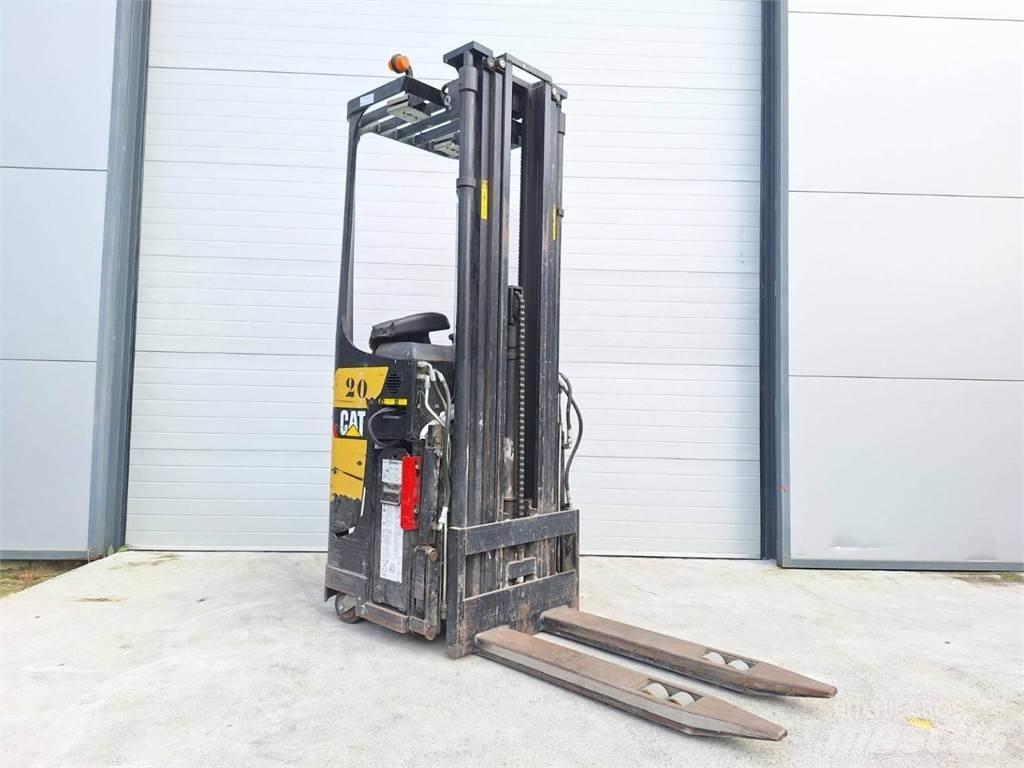 CAT NSR16N Self propelled stackers