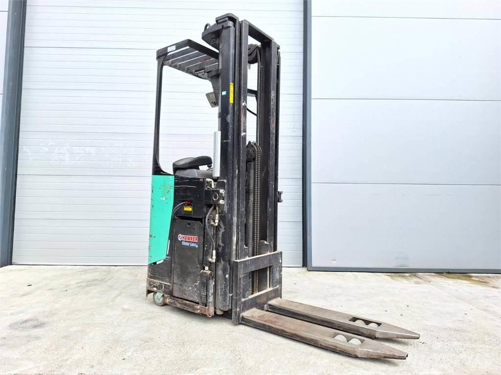 CAT NSR20N Self propelled stackers