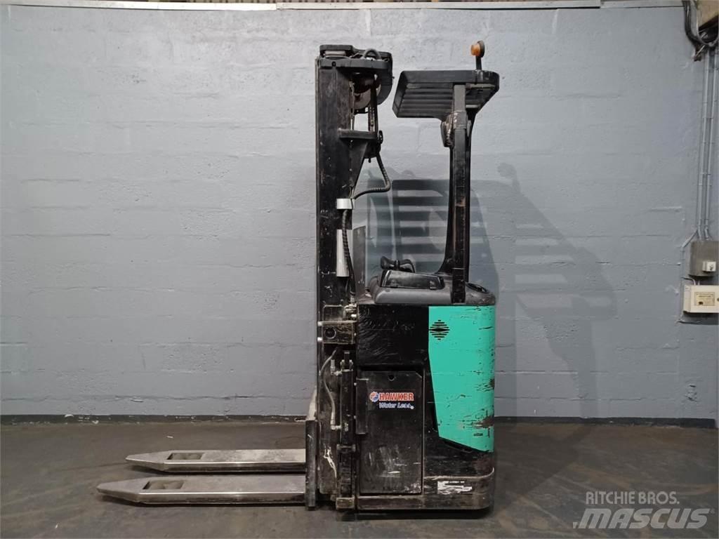 CAT NSR20N Self propelled stackers