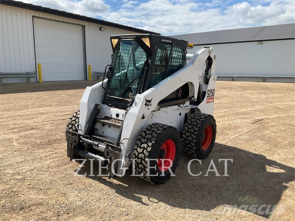 Bobcat S250 Skid steer loaders
