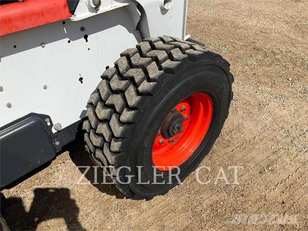 Bobcat S250 Skid steer loaders