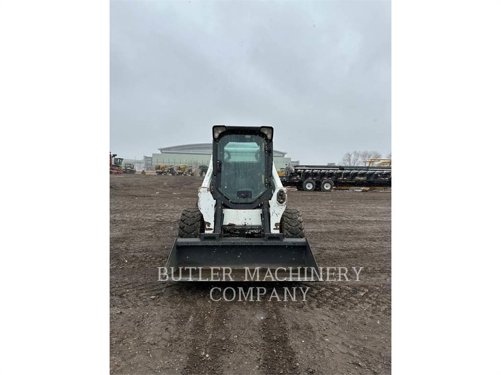 Bobcat S750 Skid steer loaders