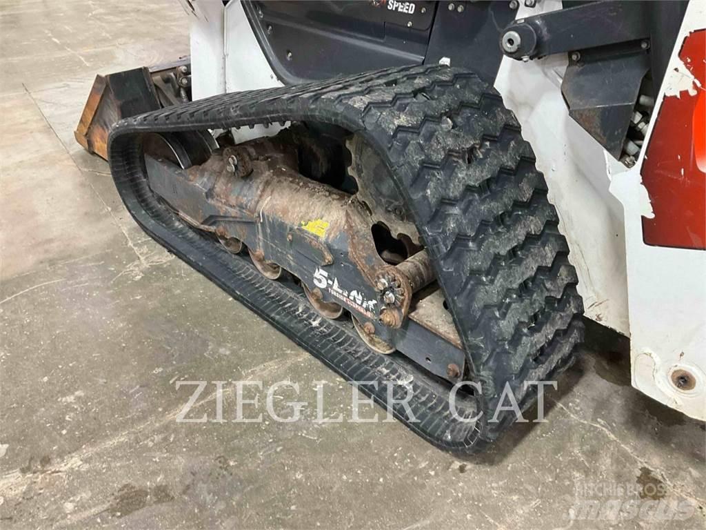 Bobcat T76 Crawler loaders