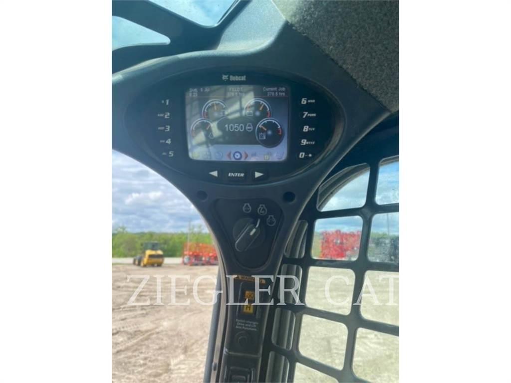 Bobcat T770 Crawler loaders