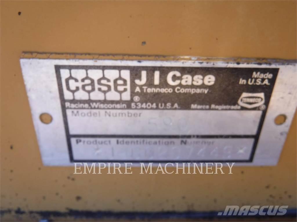 CASE 590 Backhoe