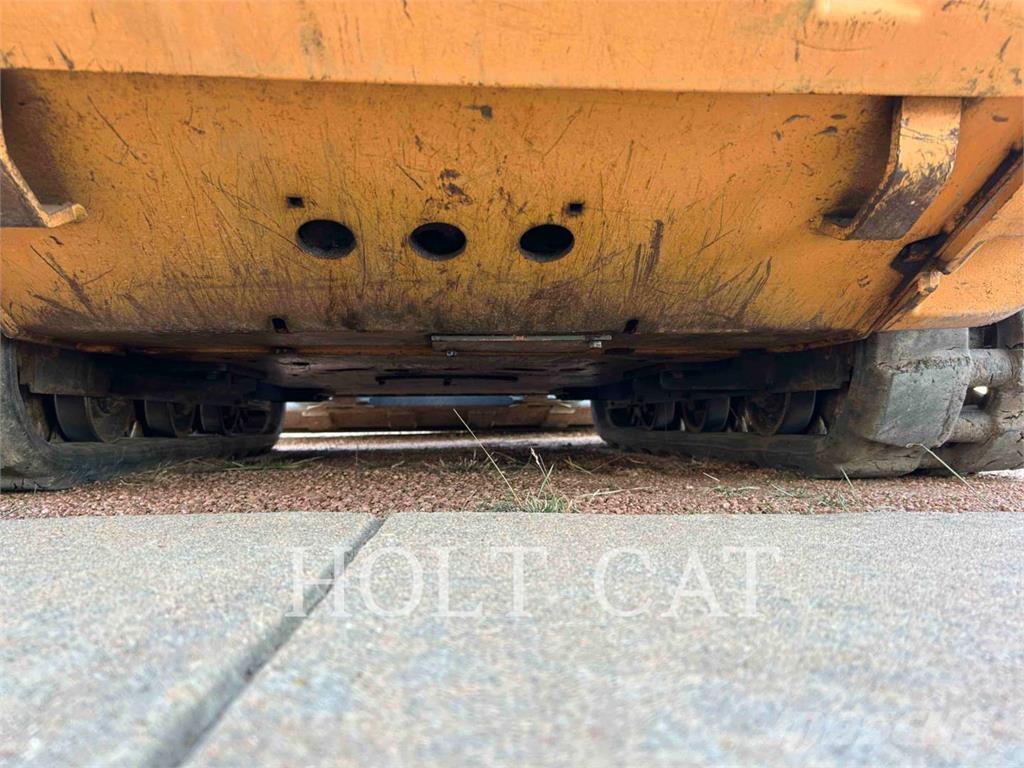 CASE TR270 Crawler loaders