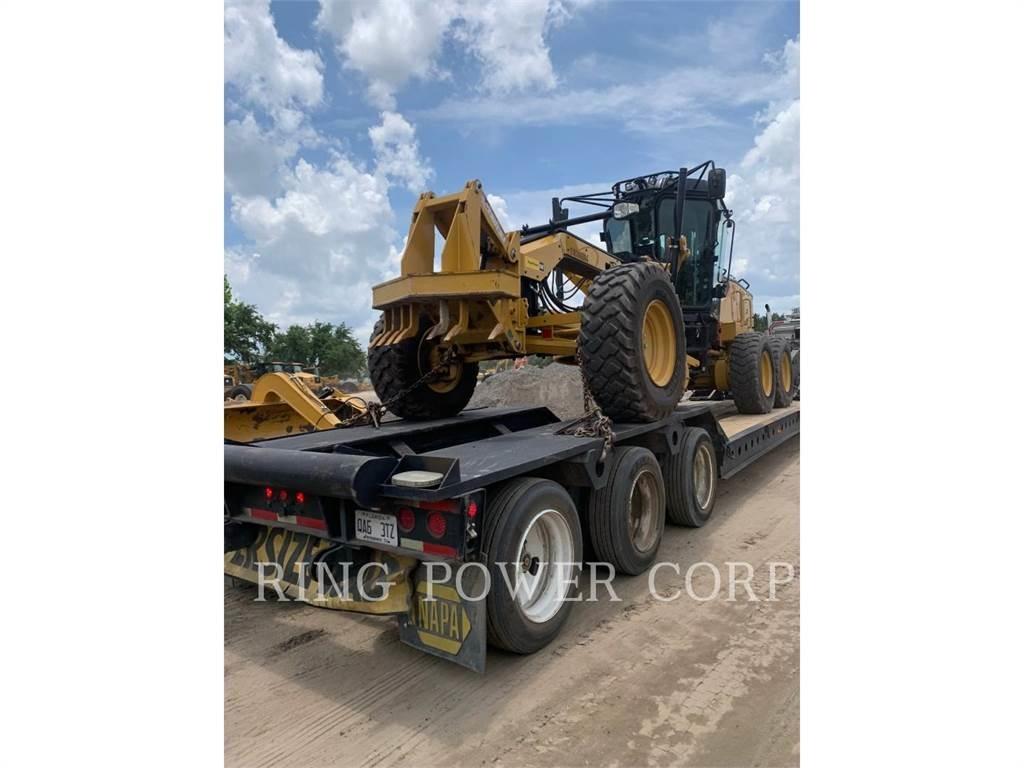 CAT 120 JOY Graders