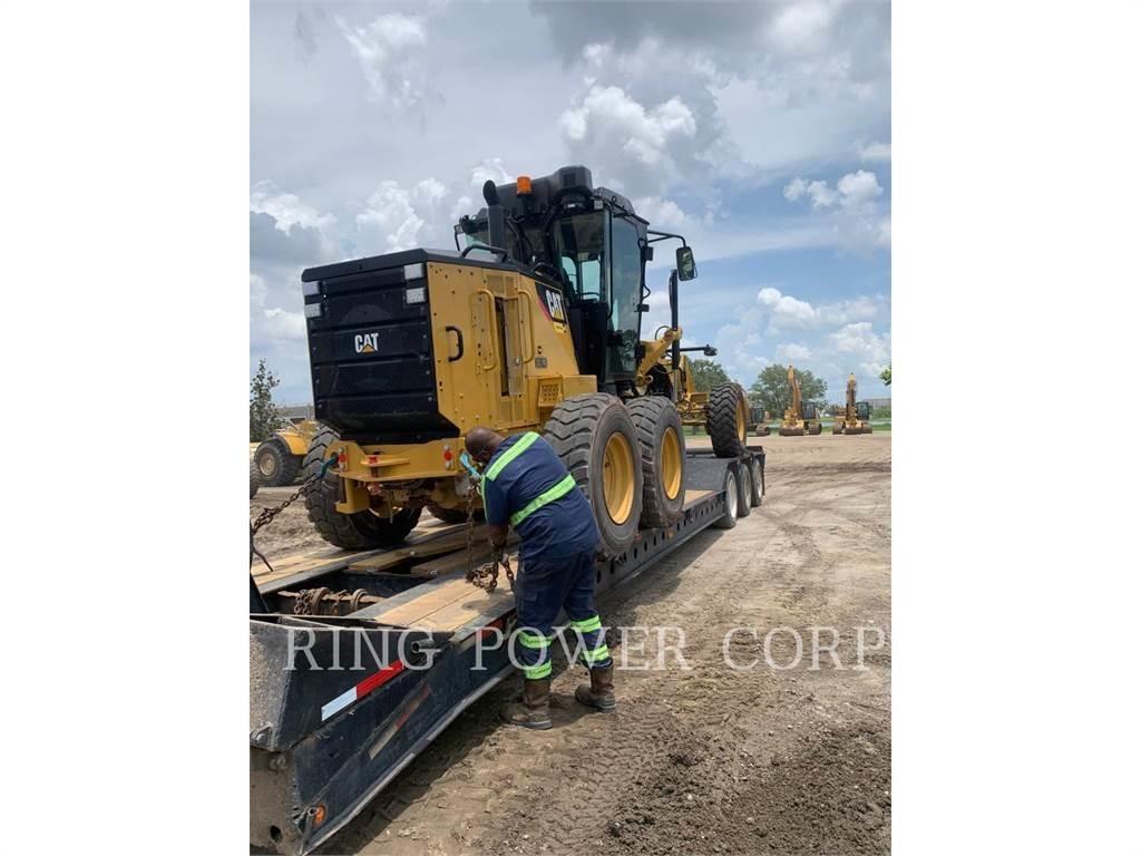 CAT 120 JOY Graders