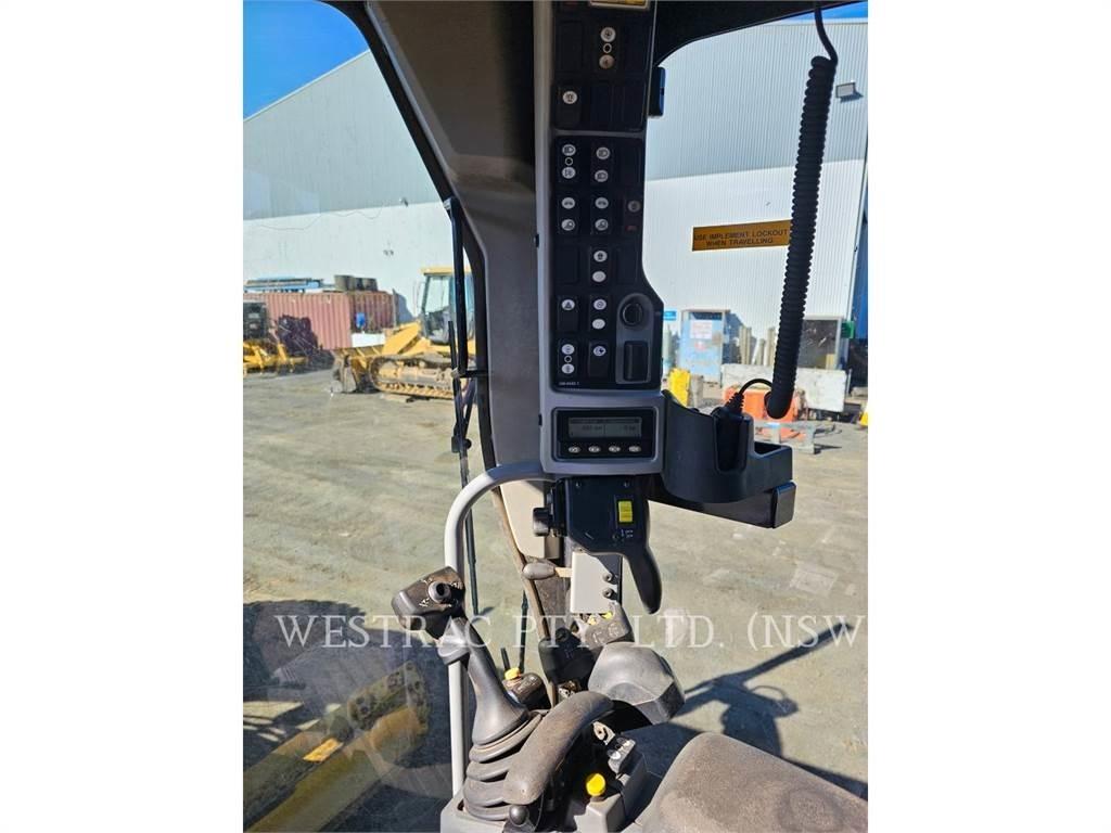 CAT 12M Graders