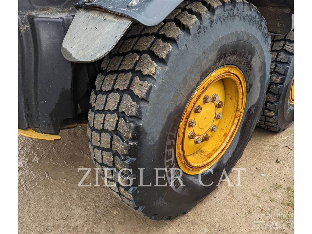 CAT 12M2AWD Graders