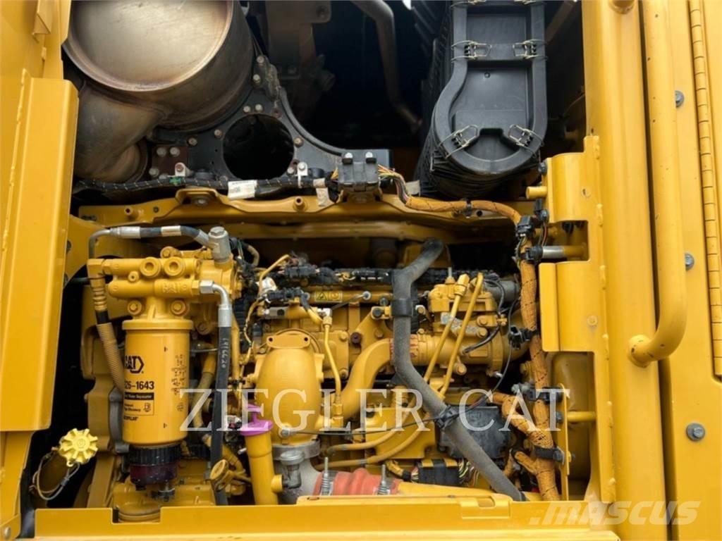CAT 12M2AWD Graders