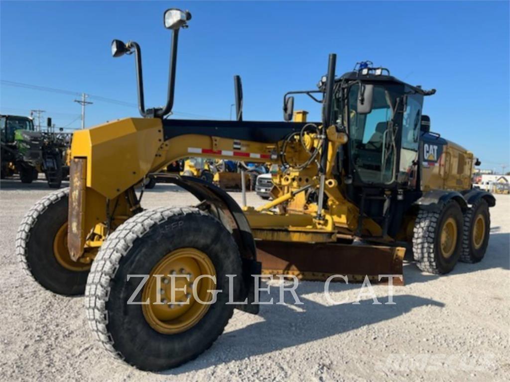 CAT 12M2AWD Graders