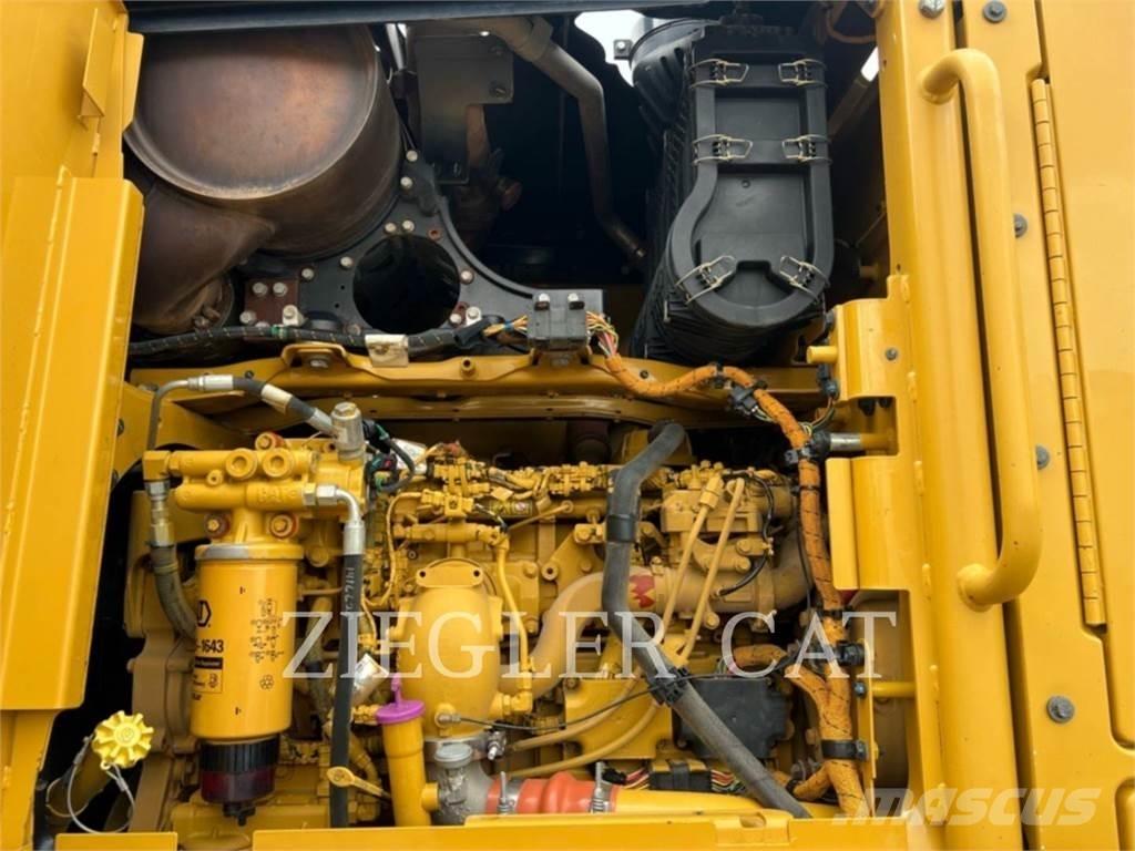 CAT 12M2AWD Graders