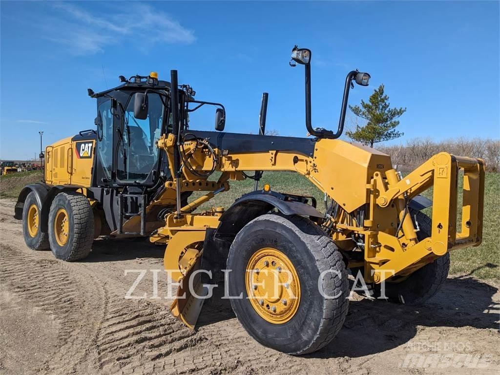 CAT 12M3AWD Graders