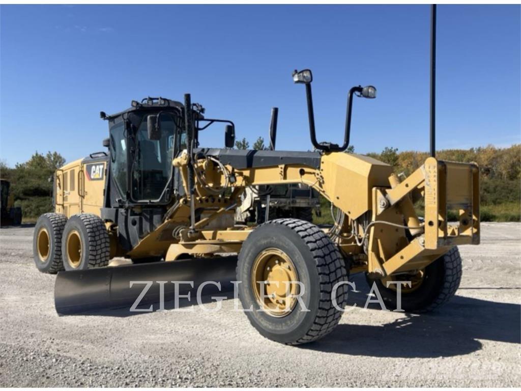 CAT 12M3AWD Graders