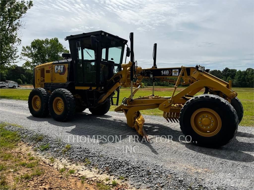 CAT 140 Graders