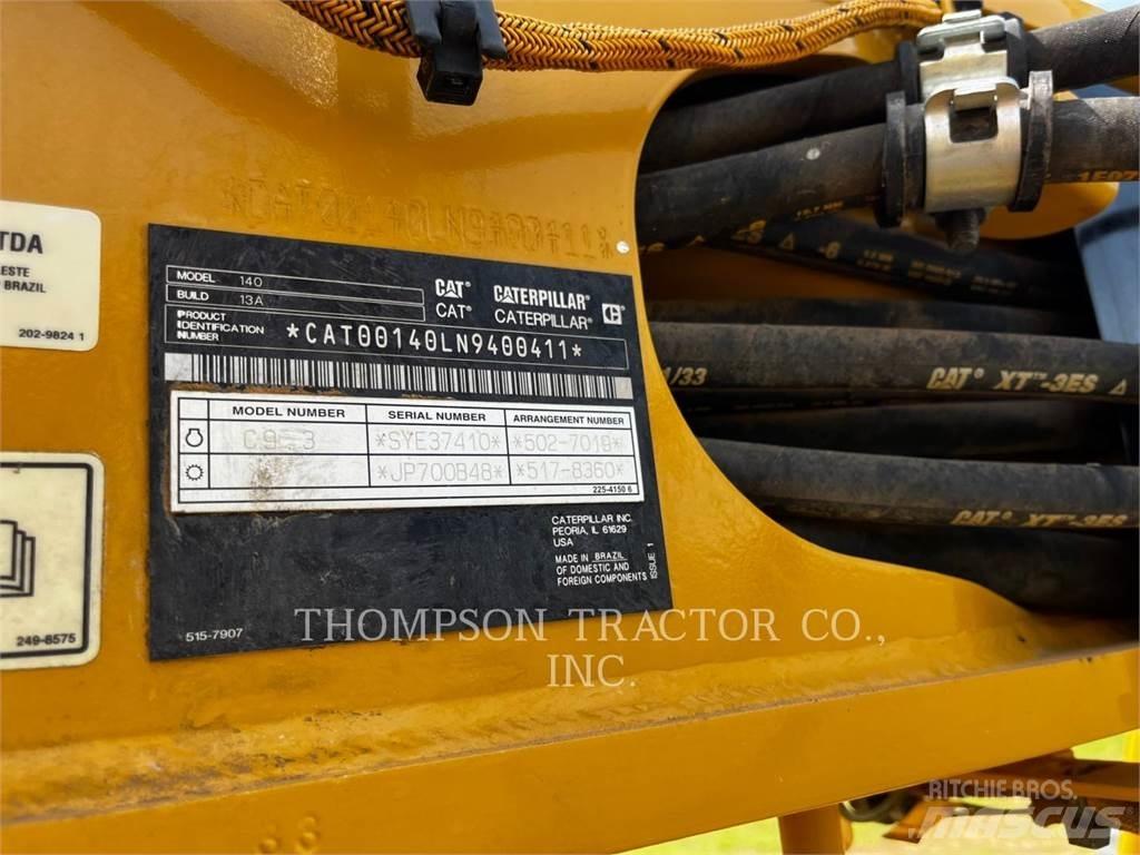 CAT 140 Graders