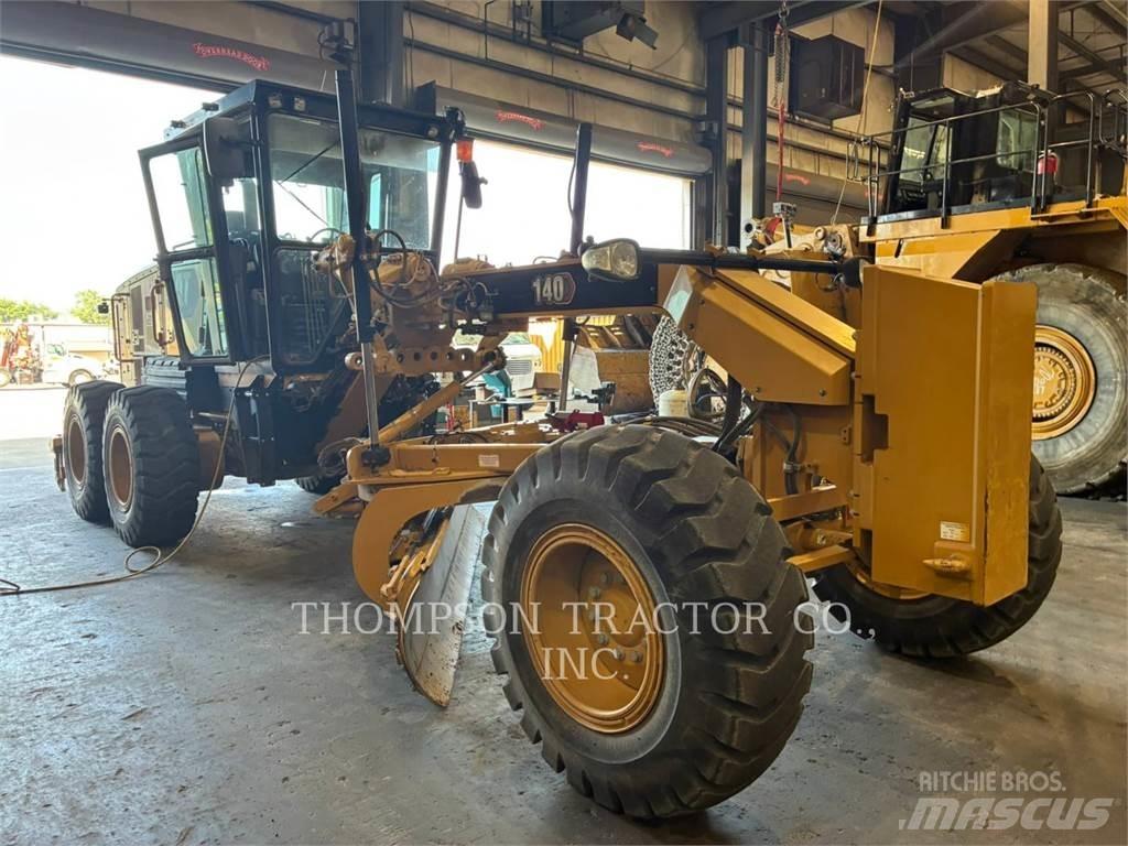 CAT 140 Graders