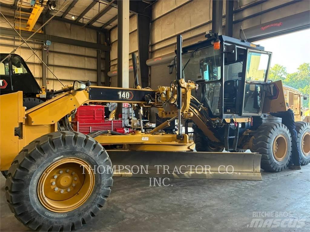 CAT 140 Graders