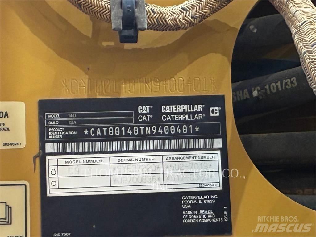 CAT 140 Graders