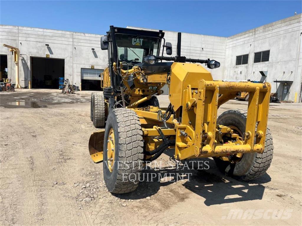 CAT 140 AWD Graders