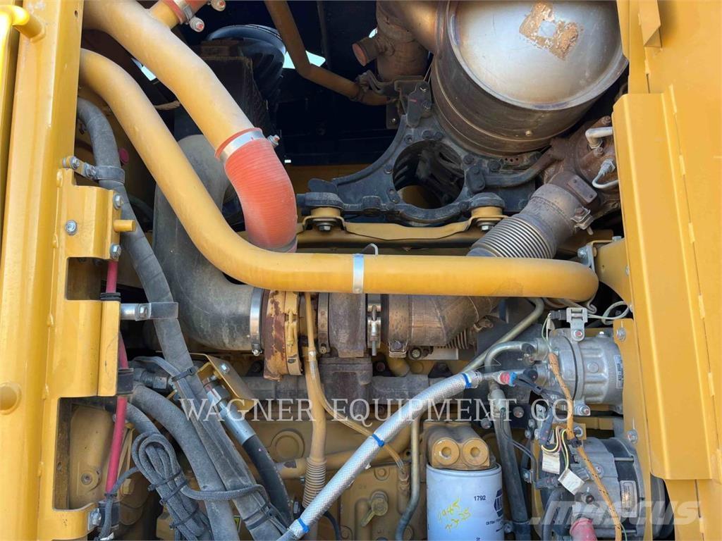 CAT 140M2AWD Graders