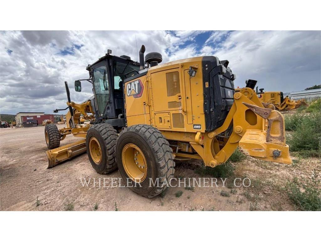 CAT 150 AWD Graders