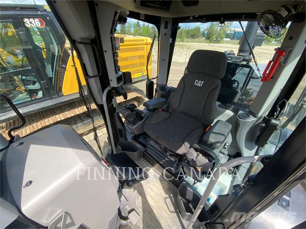 CAT 150 AWD Graders