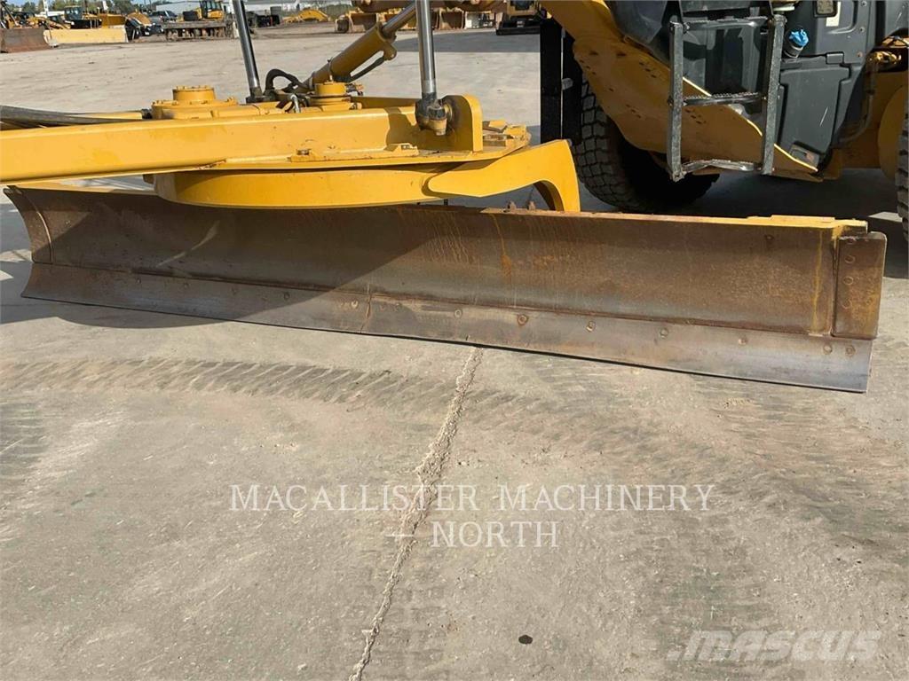 CAT 15015 Graders