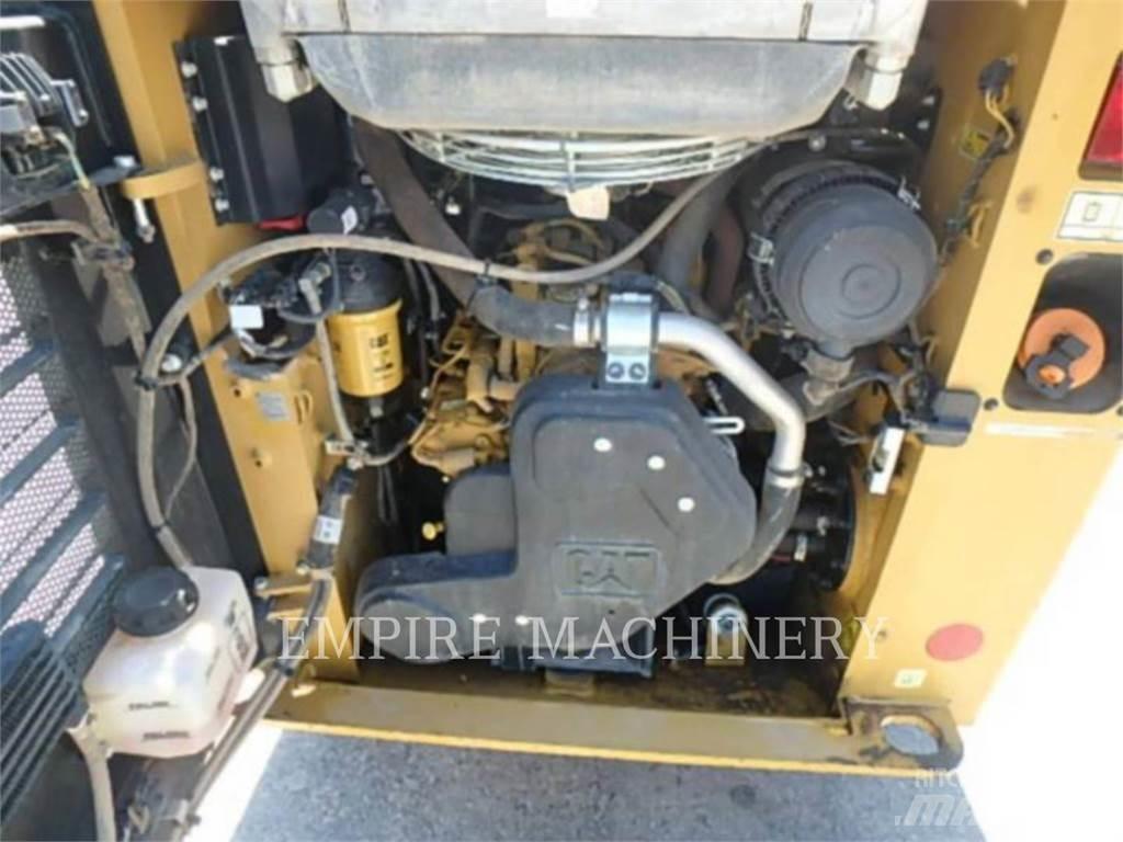 CAT 226D3 Skid steer loaders