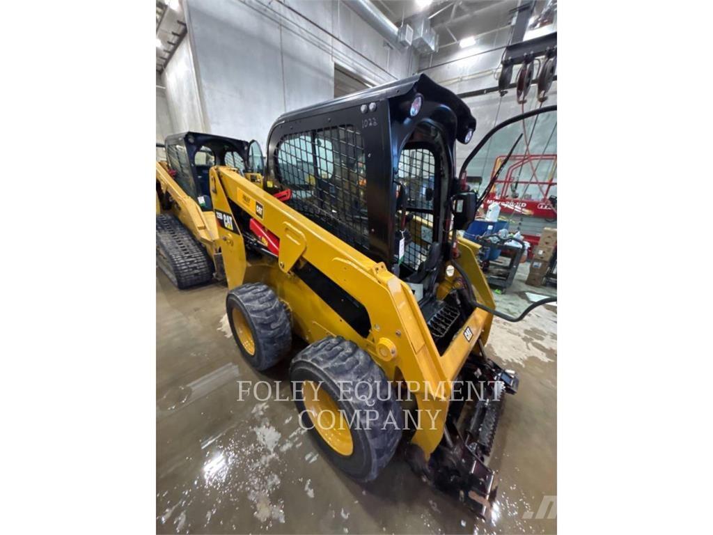 CAT 226DSTD1CA Skid steer loaders