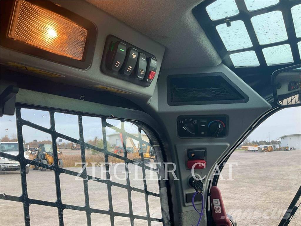 CAT 232D3 Skid steer loaders