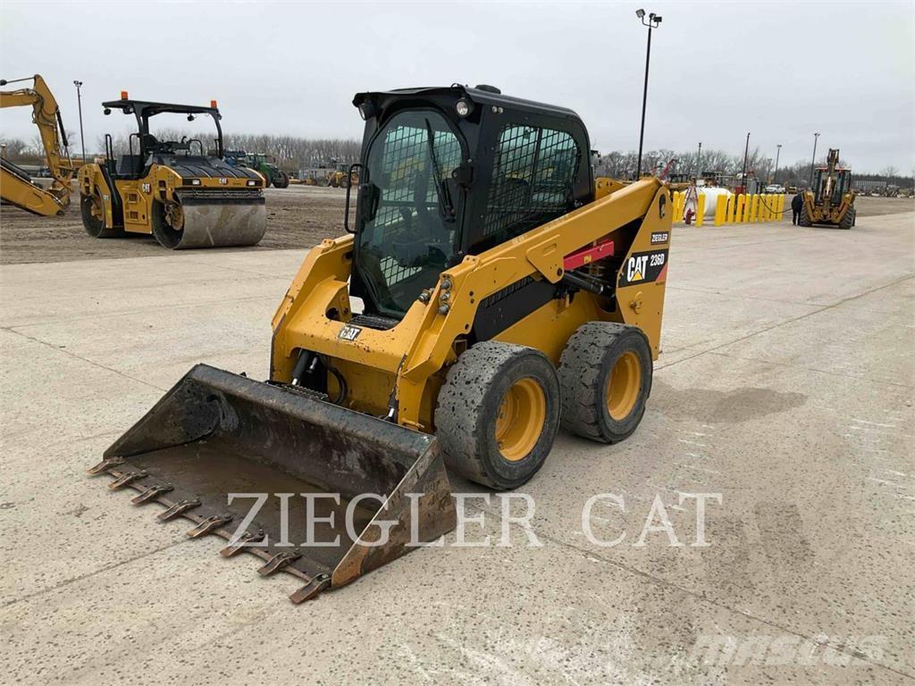 CAT 236D Skid steer loaders