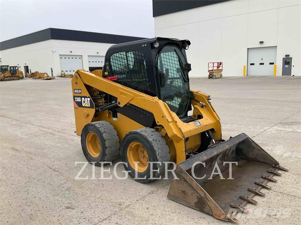CAT 236D Skid steer loaders