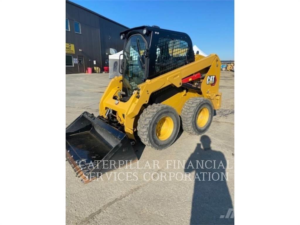 CAT 236D3 Skid steer loaders