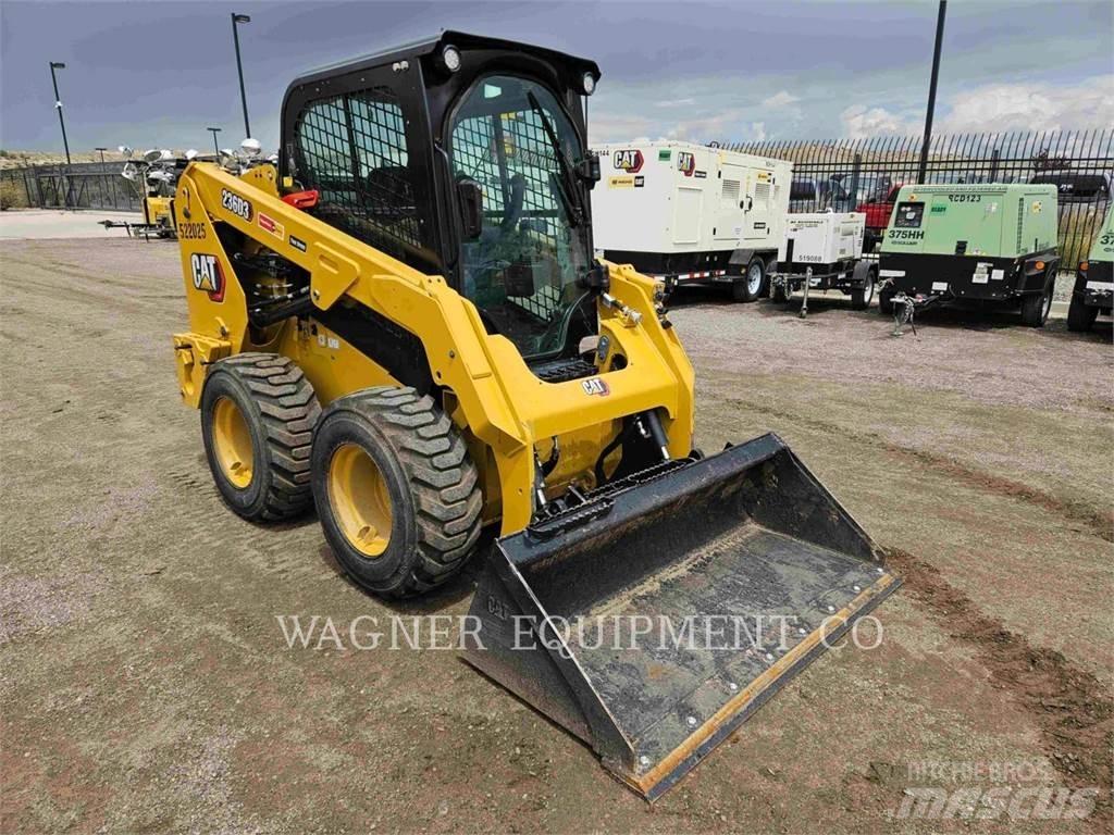 CAT 236D3 Skid steer loaders
