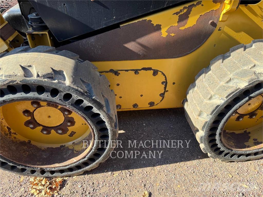 CAT 236D3 C3H1 Skid steer loaders