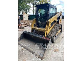 CAT 239D Crawler loaders