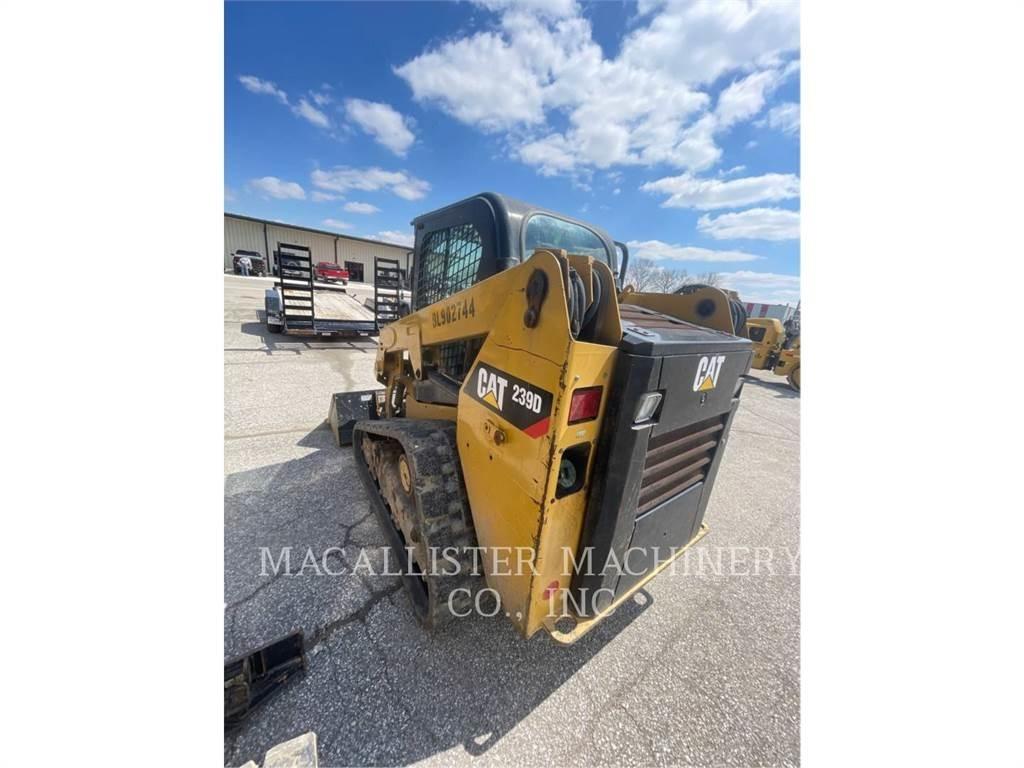 CAT 239D Crawler loaders