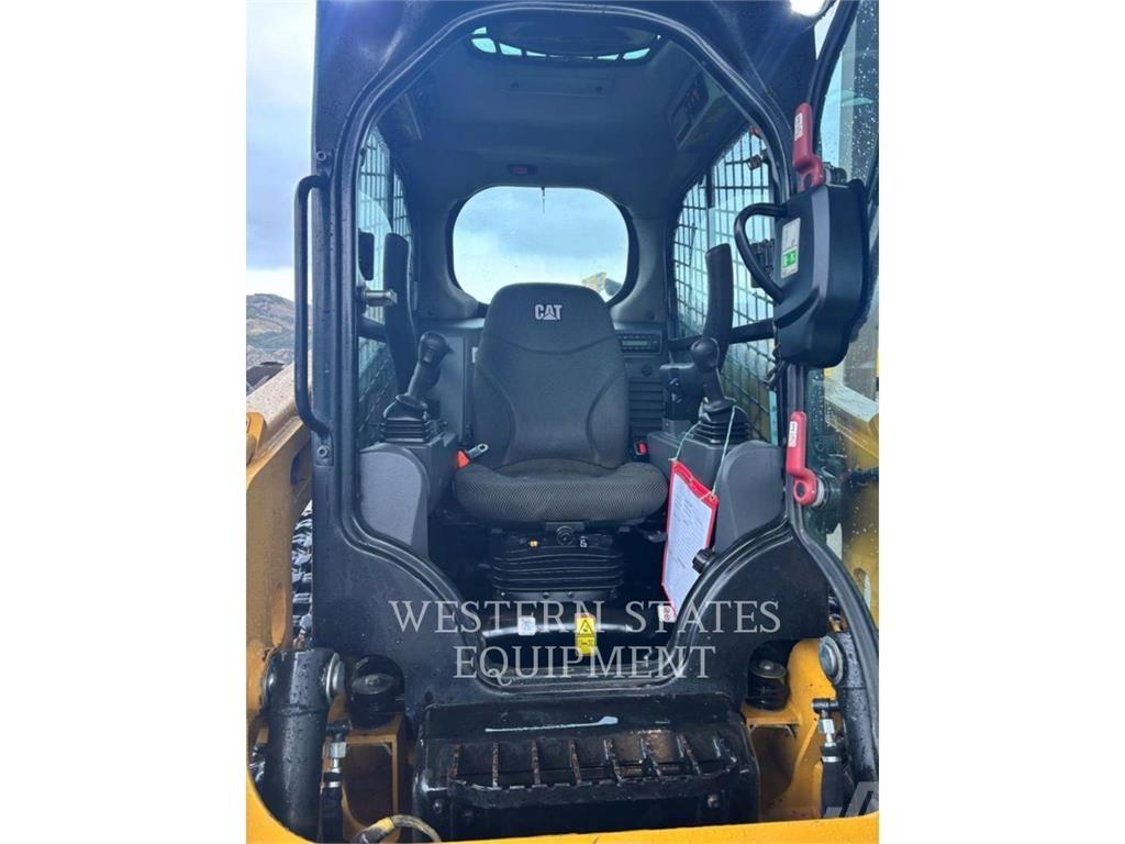 CAT 239D3 Skid steer loaders