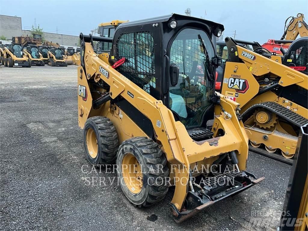 CAT 242D3 Skid steer loaders